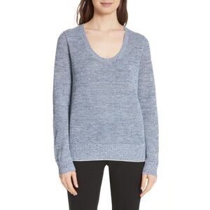 THEORY Women's Scoop Neck Pullover Sweater‎ in Prosecco (Blue/White)
